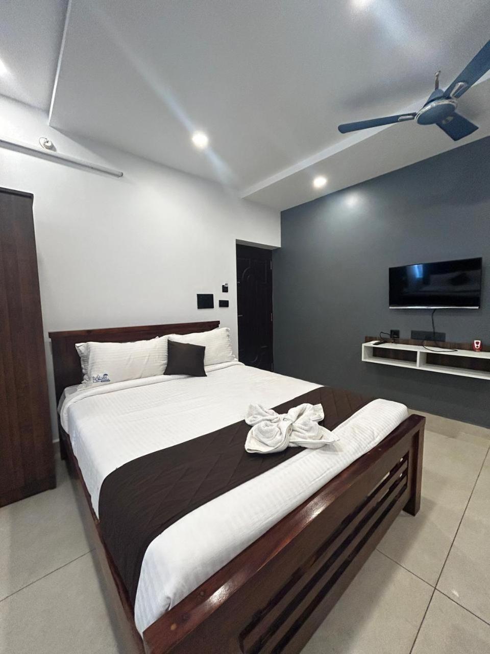 The Ocean Edge Hotel Pondicherry Exterior photo