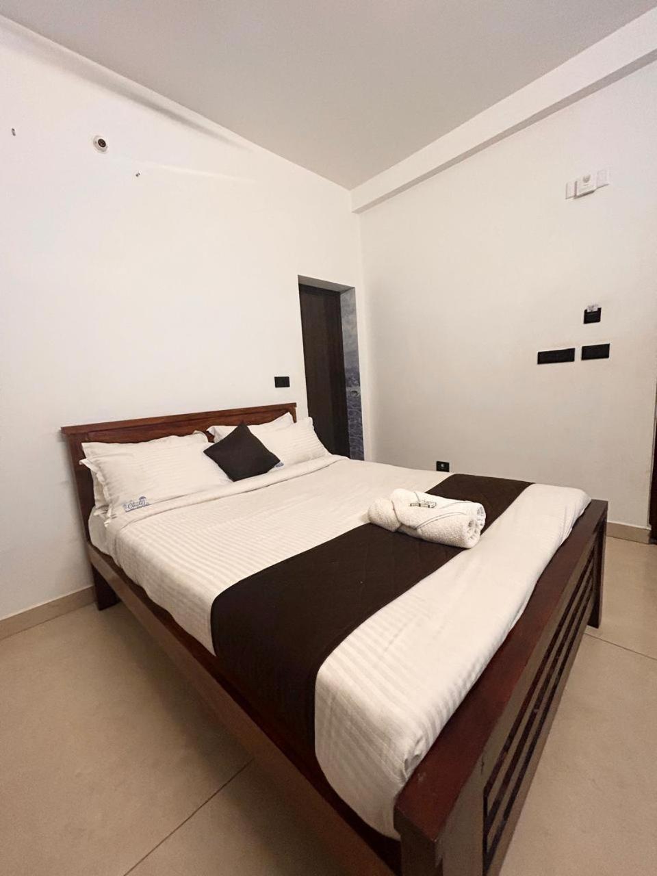 The Ocean Edge Hotel Pondicherry Exterior photo